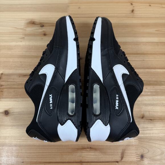 Nike Air Max 90 athletic gym running sneakers Women's 7 Black White - Picture 7 of 8